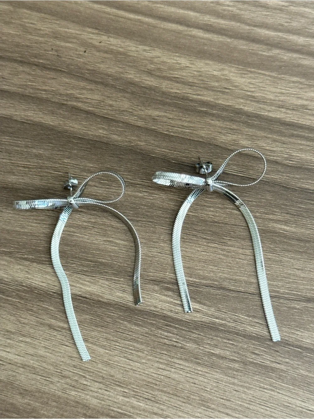 Silver Bow Drop Earrings Q1037